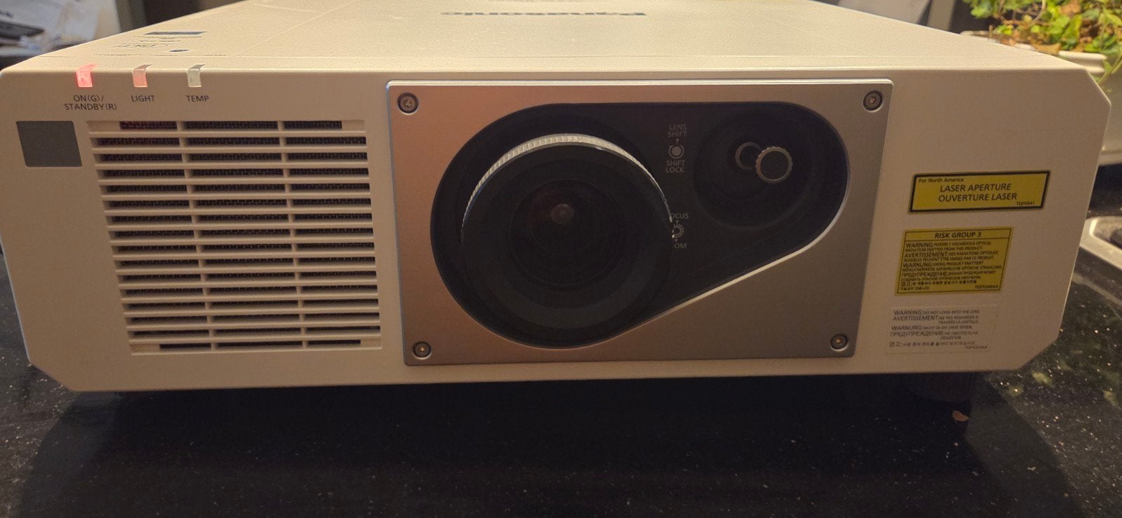 Panasonic PT-RZ570W DLP Projector - Laser, WUXGA, Ophalen, Gebruikt, Panasonic, DLP
