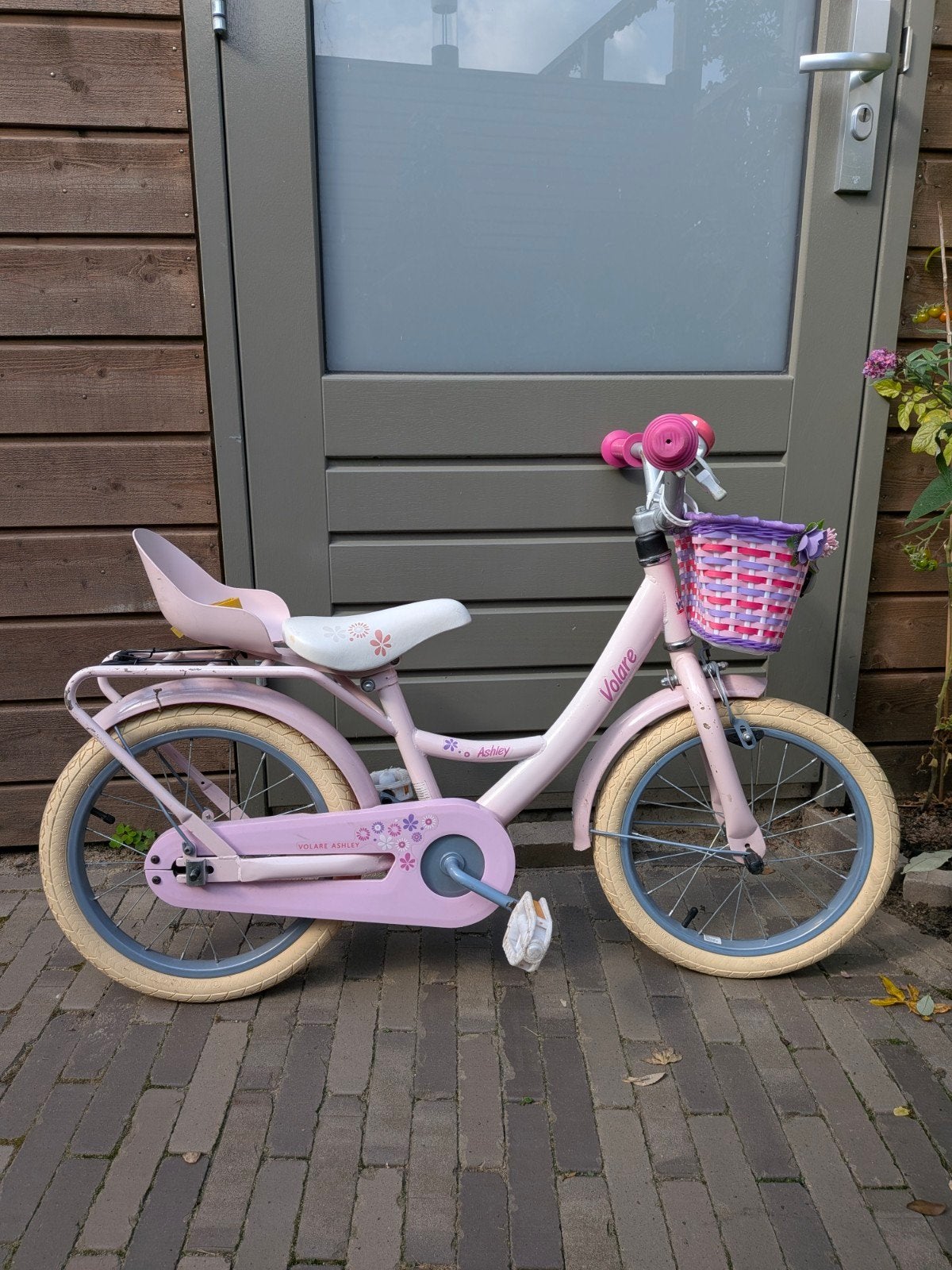 Volare Ashley kinderfiets met mandje en zijwieltjes, Ophalen, Terugtraprem, Zijwieltjes, 16 tot 20 inch