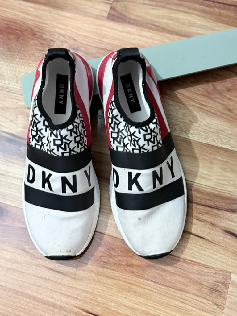 DKNY dames schoenen maat 39 gedragen, Wit, Ophalen of Verzenden, Sneakers of Gympen, Gedragen