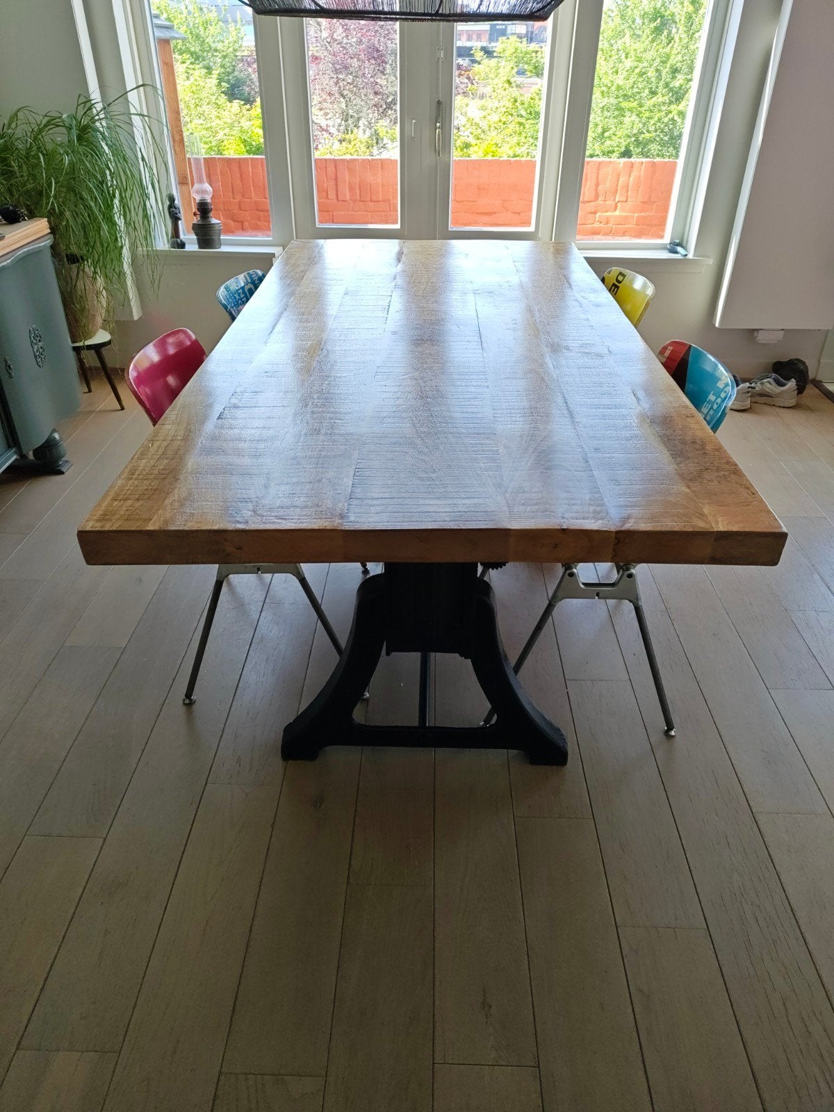 Industriële eettafel met gietijzeren onderstel, verstelbaar, Ophalen, Gebruikt, Rechthoekig, 50 tot 100 cm