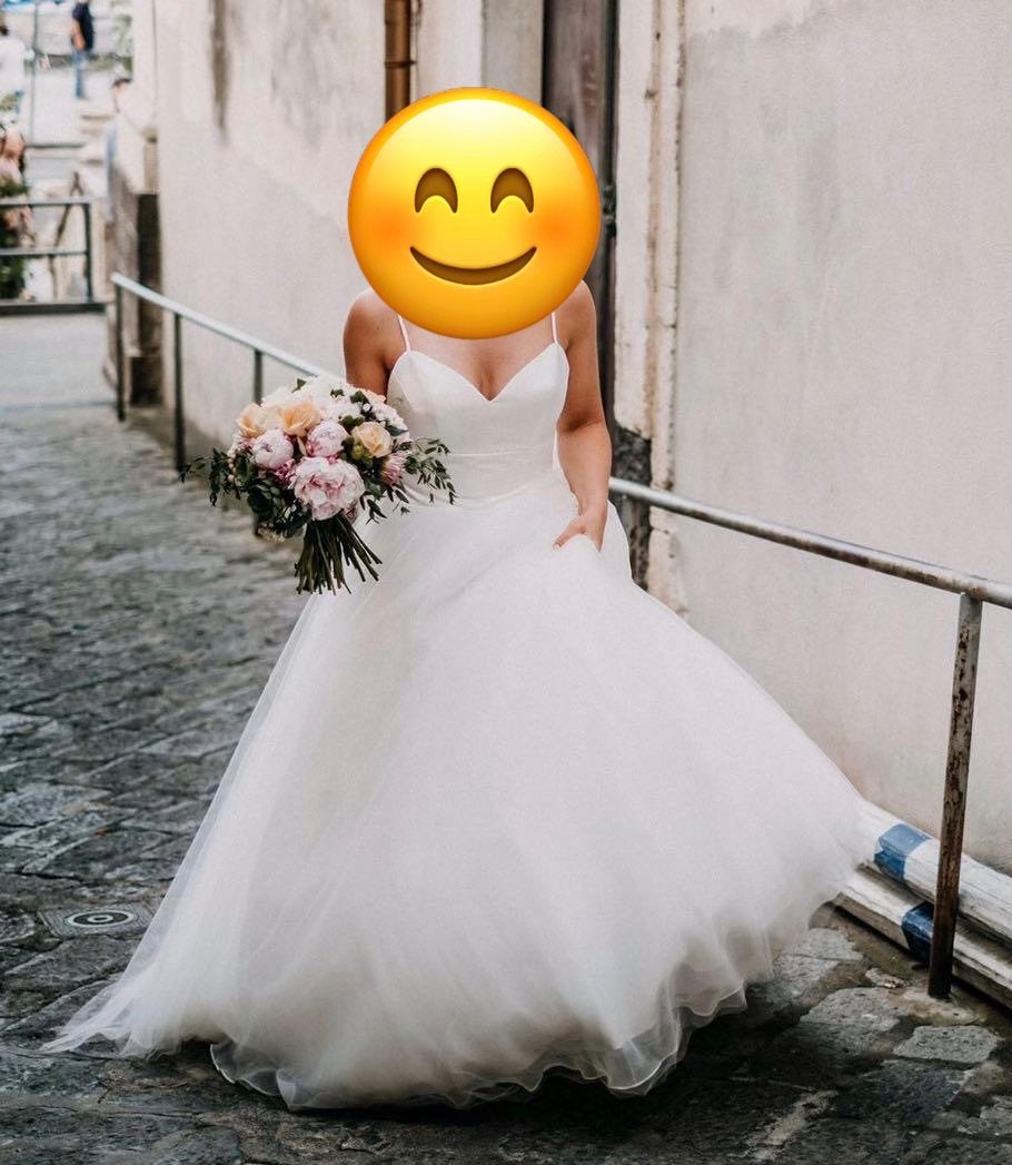 Trouwjurk met tule rok - onderzijde licht beschadigd, Ophalen of Verzenden, Gedragen, Wit, Trouwjurk