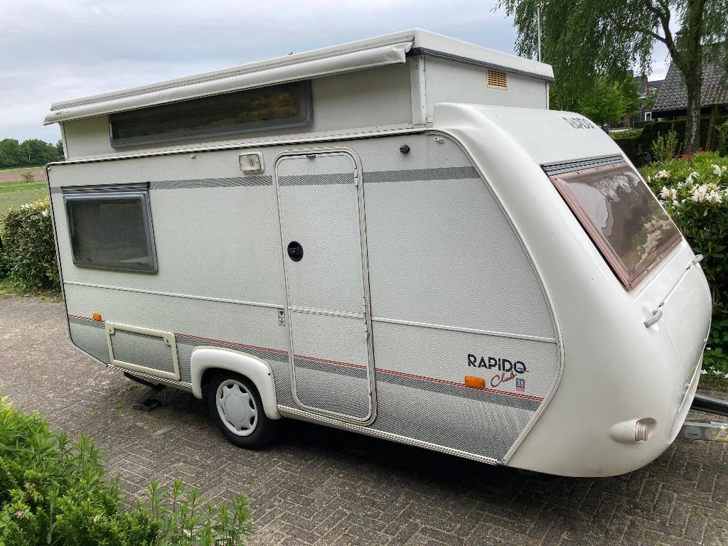 Rapido club 38 caravan, Caravans en Kamperen, Caravans, Particulier, tot en met 4, 500 - 750 kg, Standaardzit, Rapido, Dwarsbed