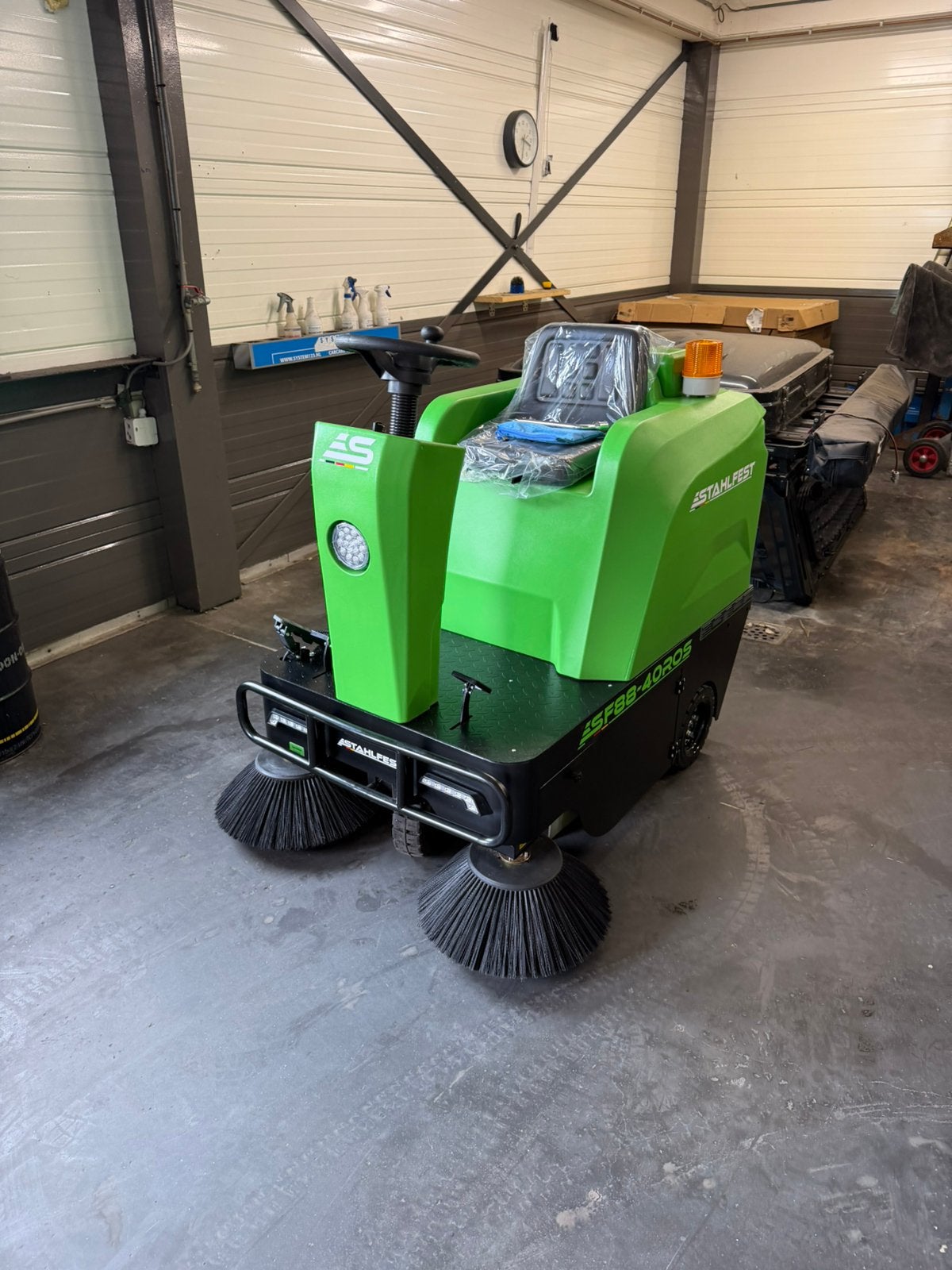 Veegmachine stahlfest, Ophalen, Zo goed als nieuw