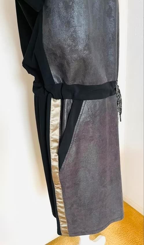Tramontana suède look jurk maat 42[v], Kleding | Dames, Jurken, Zwart, Maat 42/44 (L), Ophalen of Verzenden, Zo goed als nieuw