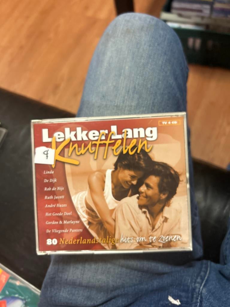 Lekker Lang Knuffelen - 4 CD Boxset met 80 Nederlandstalige, Ophalen of Verzenden, Gebruikt