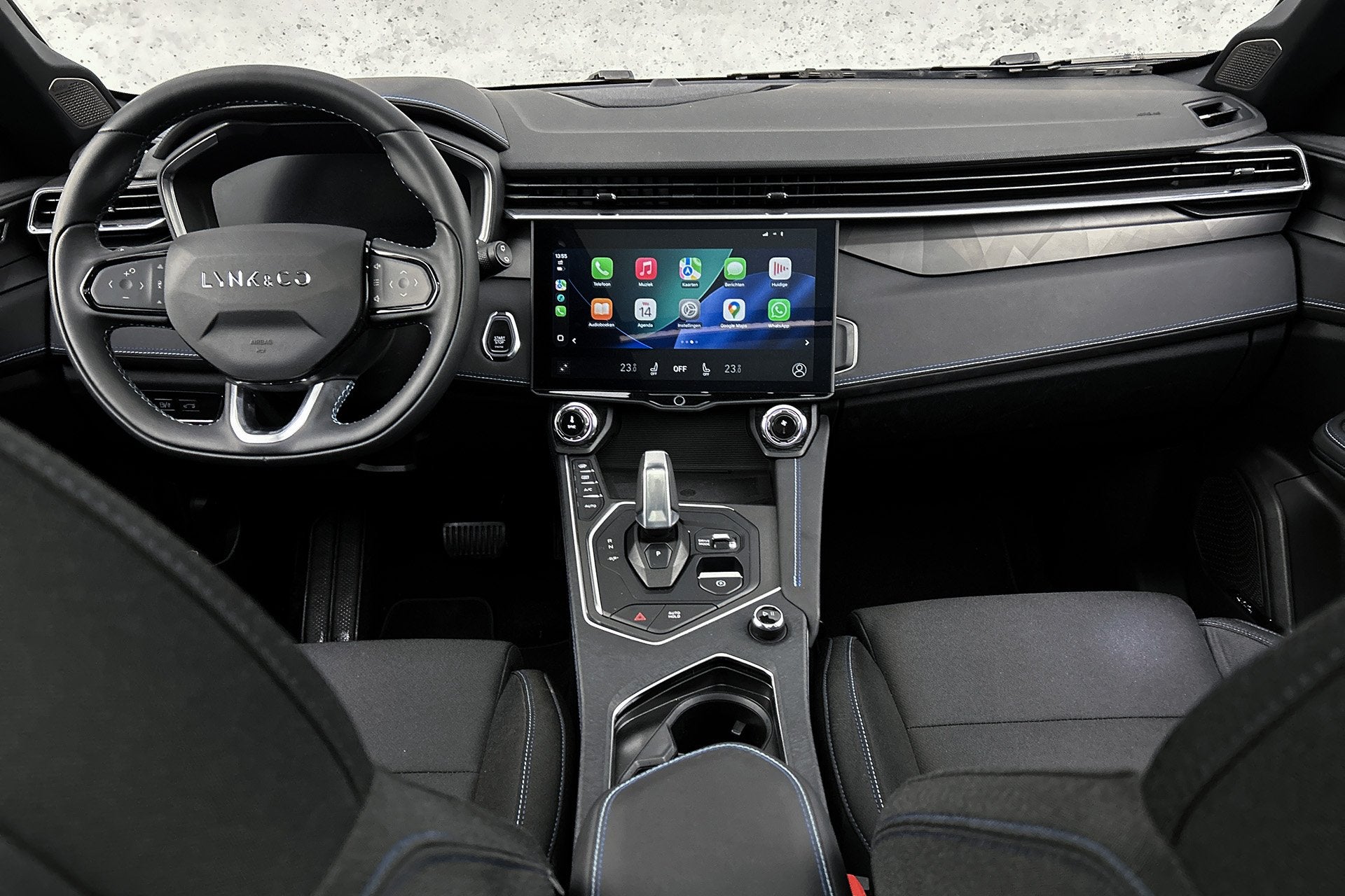 Lynk & Co 01 1.5 Core | Stoelverwarming | Panoramadak | Rond, Auto's, Stof, Gebruikt, 4 cilinders, Bedrijf