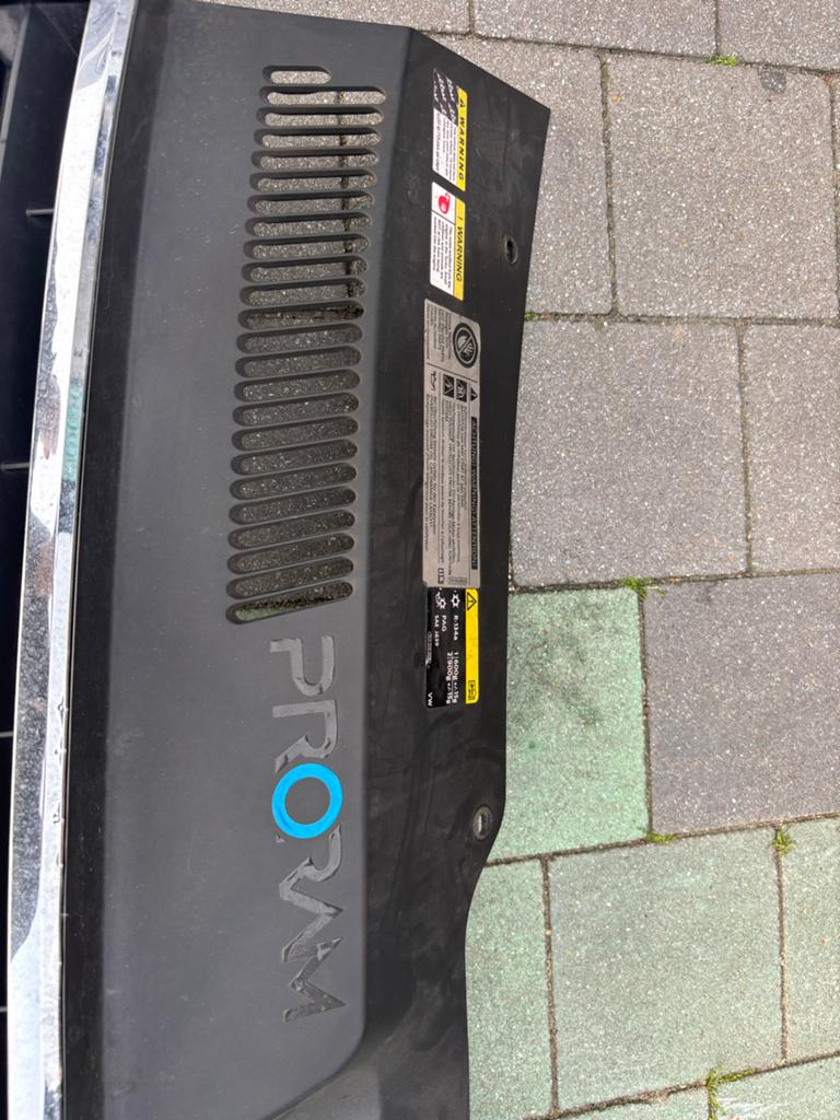 Grill voor Volkswagen T6 - Origineel en in goede staat, Auto-onderdelen, Gebruikt, Ophalen of Verzenden, Bumper, Volkswagen