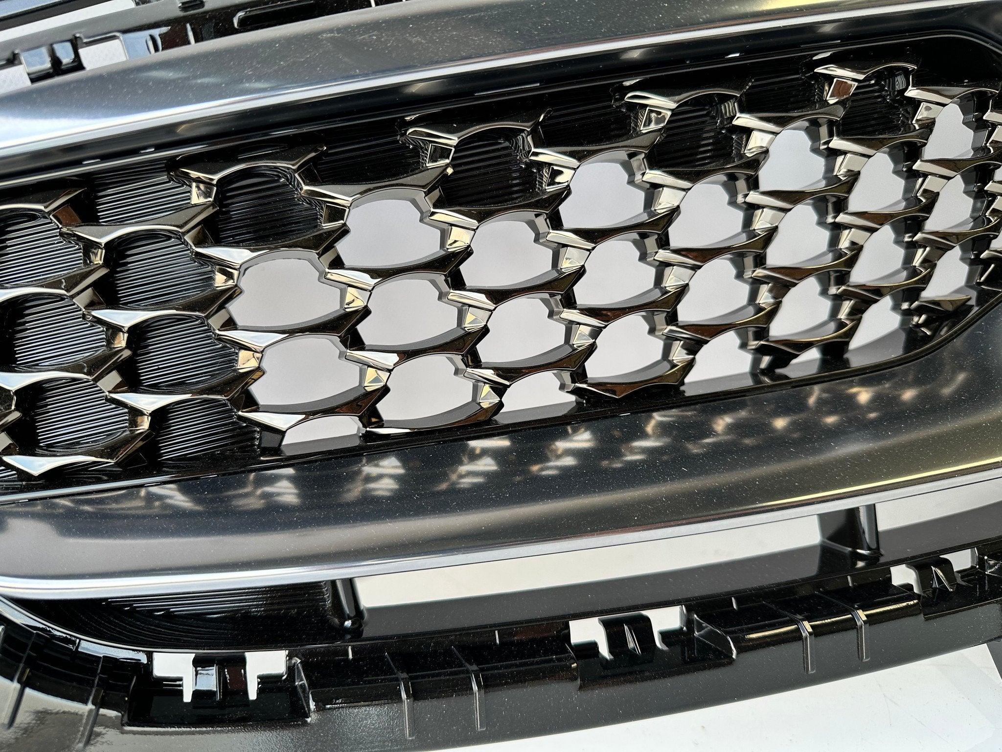 KIA XCEED X CEED GRIL GRILLE 86350-J7LA0 2019-, Kia, Heolleung-ro 12
06797  Seoul, Voor, Nieuw