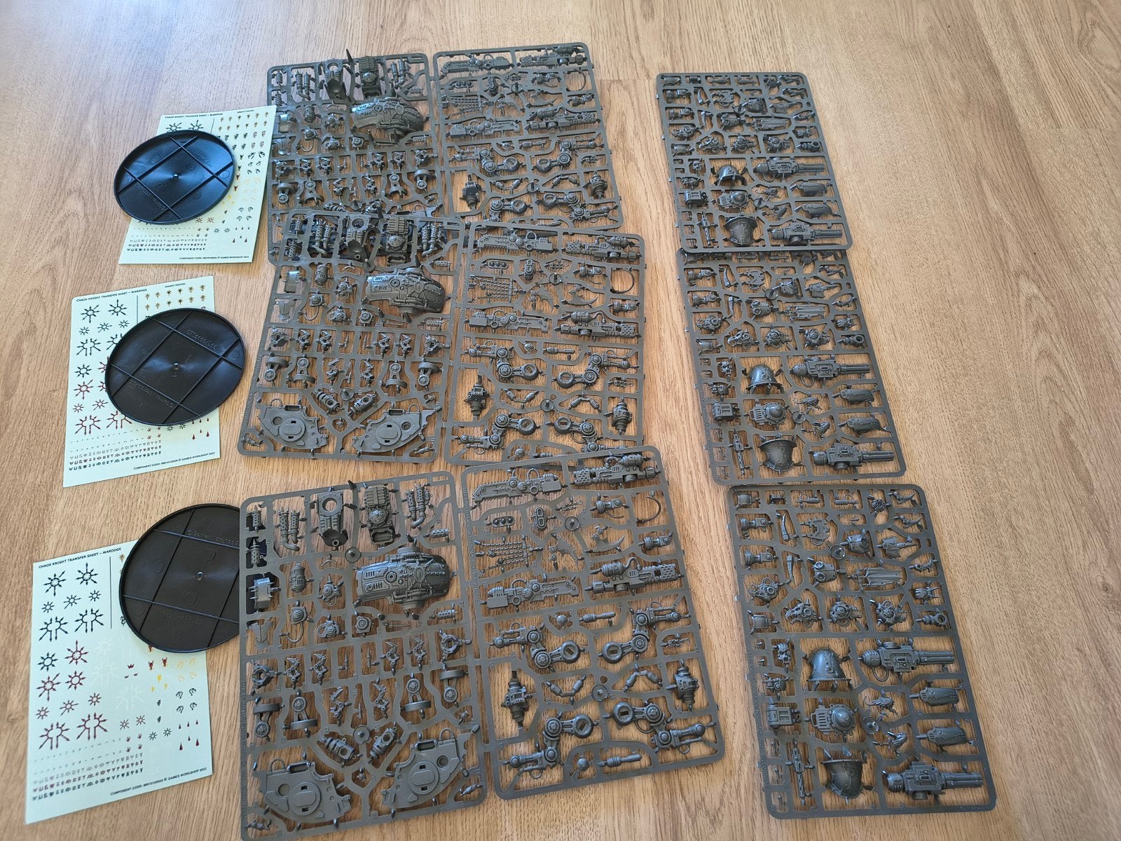 Wardogs chaos knights, Hobby en Vrije tijd, Wargaming, Ophalen of Verzenden, Zo goed als nieuw, Warhammer 40000