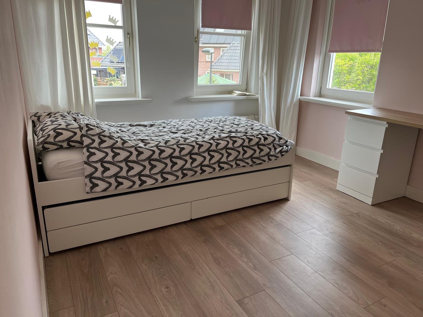 Bed (met onderbed en opberger), Huis en Inrichting, Ophalen, Overige materialen, 90 cm, Wit