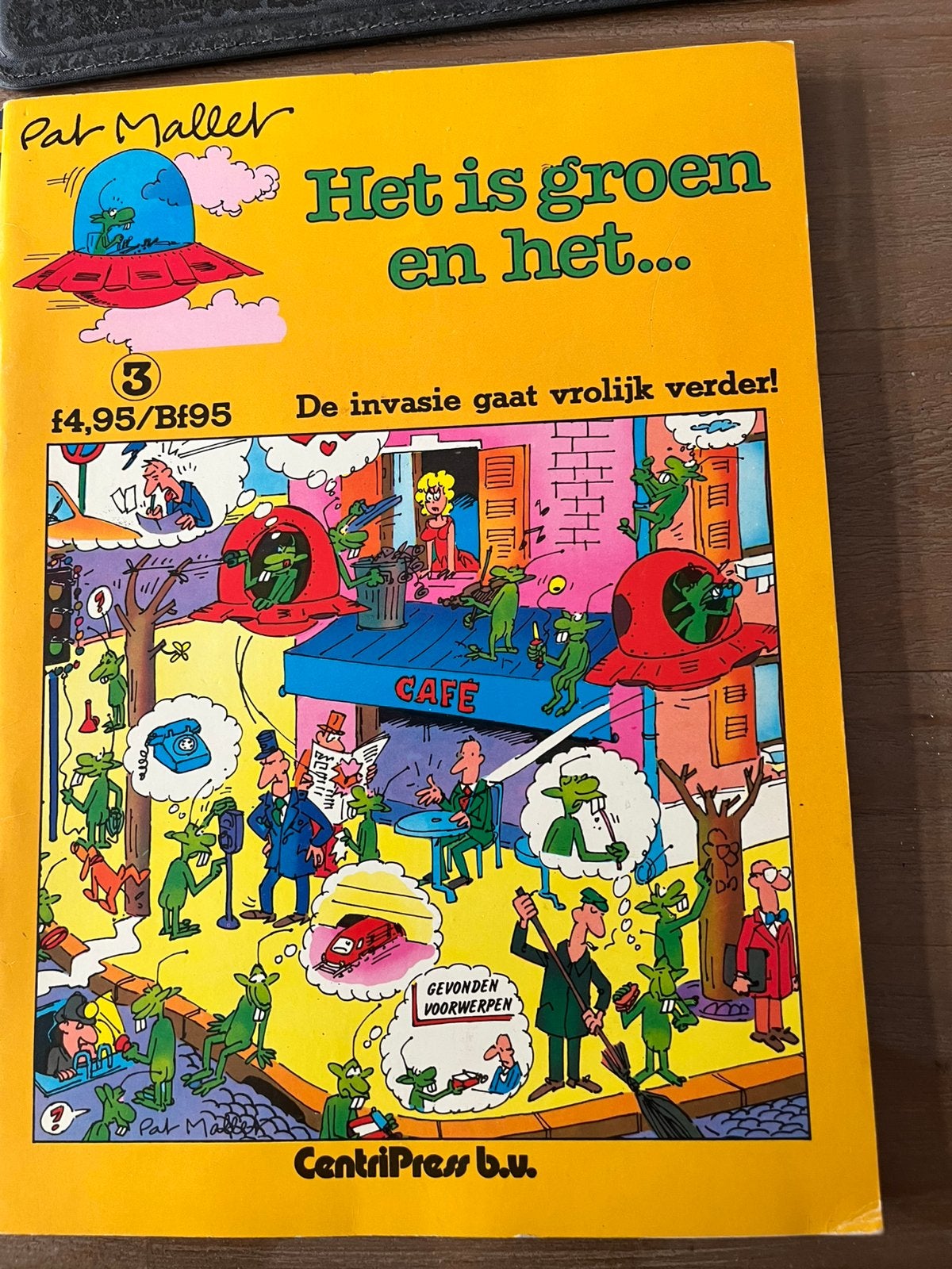 Pat Mallet, De invasie gaat vrolijk verder, Eén stripboek, Ophalen of Verzenden, Zo goed als nieuw