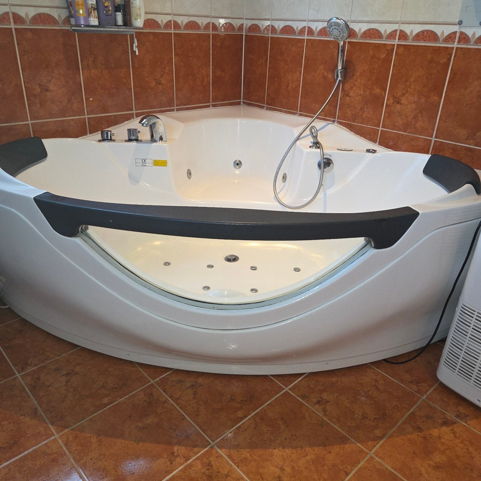 Montego Hoekbad NR1501 met Bubbel- en Wellnessfuncties, Ophalen, Gebruikt, Bad