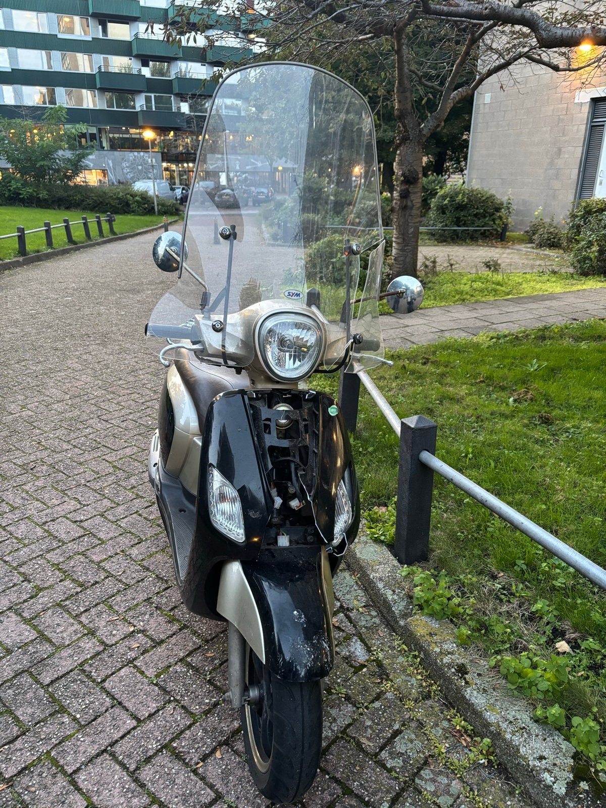 Scooter met schade, ideaal voor onderdelen of handige klusse, Ophalen, Gebruikt, Overige typen, SYM