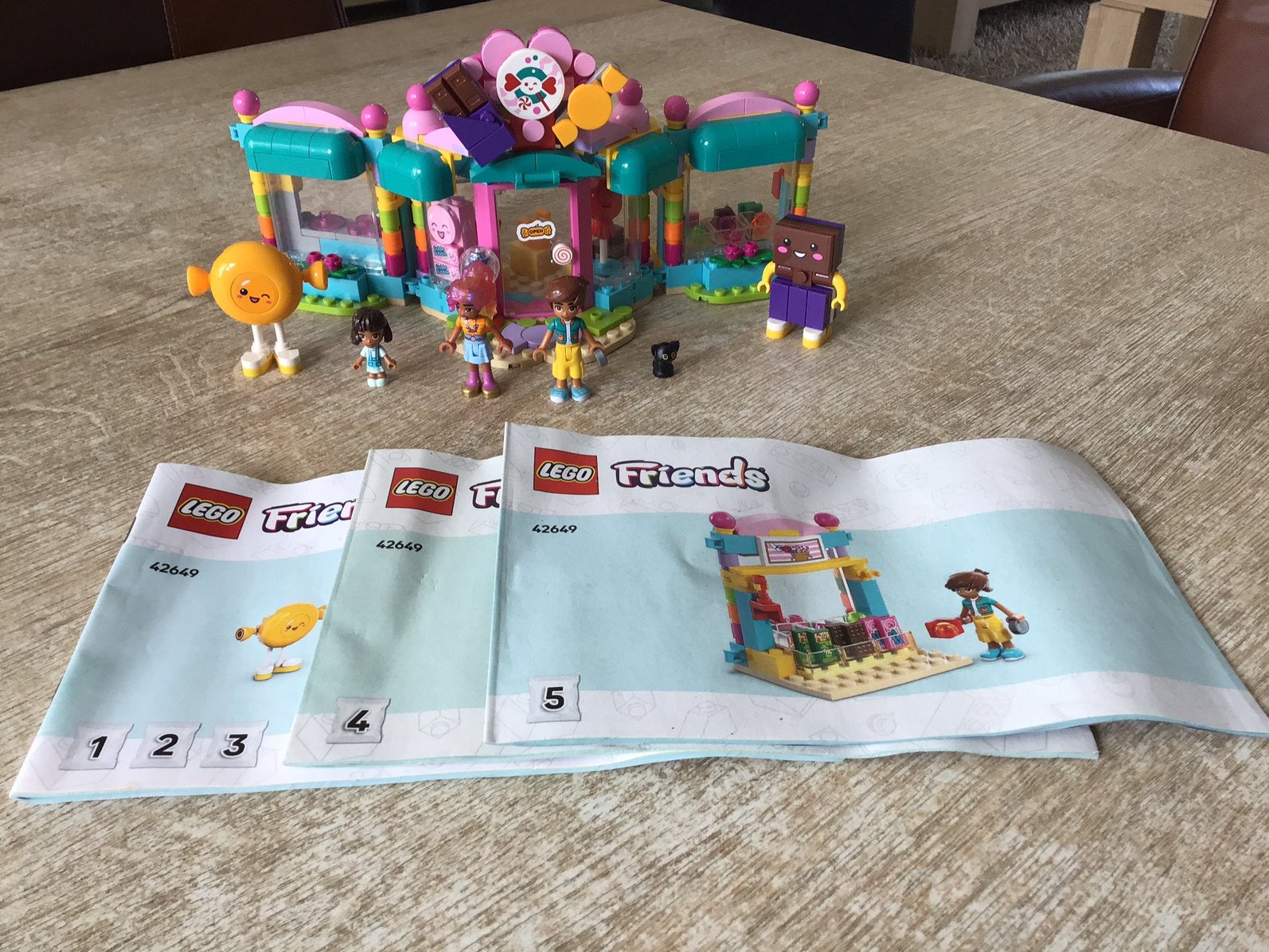 Lego friends Snoepwinkel 42649, Ophalen of Verzenden, Zo goed als nieuw
