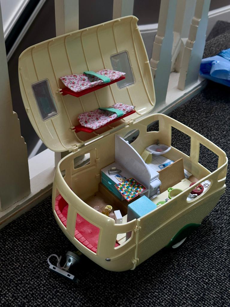 Sylvanian Families Caravan met accessoires, Ophalen of Verzenden, Gebruikt, Meisje