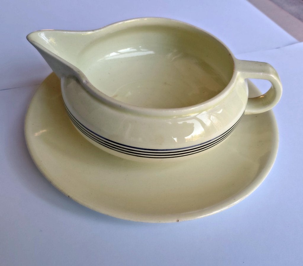 Petrus Regout pastelgele Art Deco juskom of sauskom, Ophalen of Verzenden