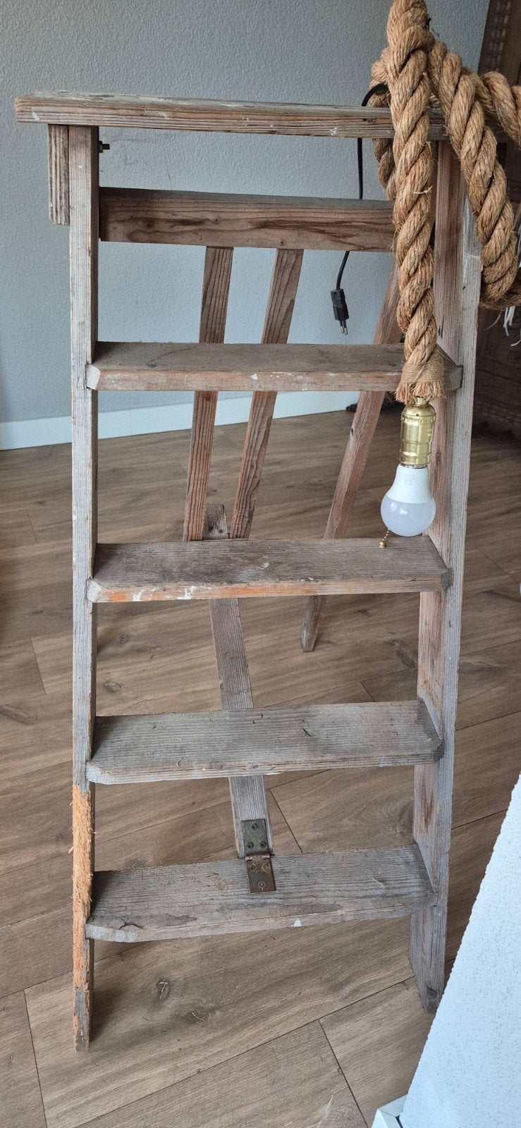 Vintage houten trapje/decoratieve ladder met touwlamp, Ophalen, Gebruikt