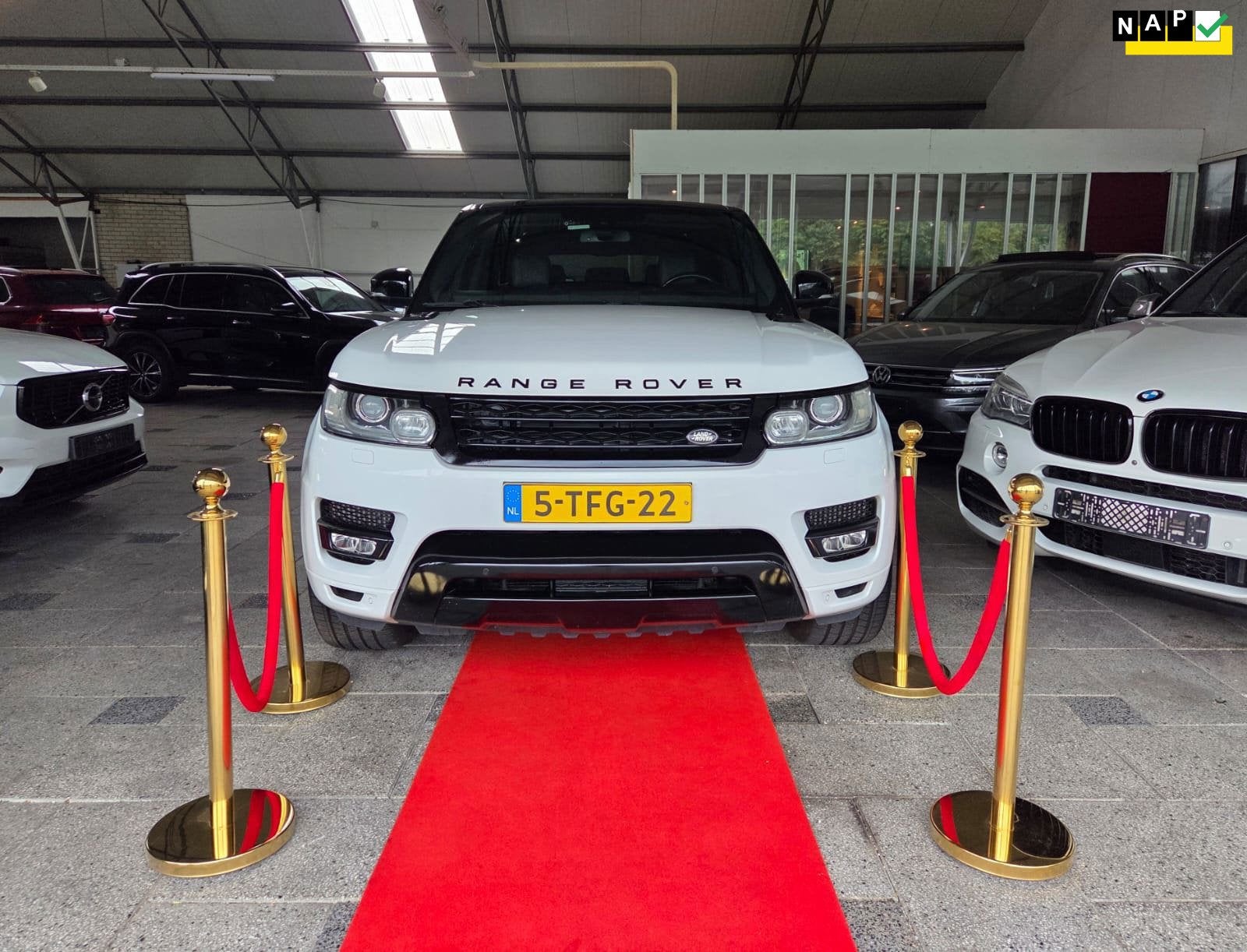Land Rover Range Rover Sport 3.0 SDV6 Autobiography PANO NAV, Auto's, Euro 5, Gebruikt, 2993 cc, 255 €/maand