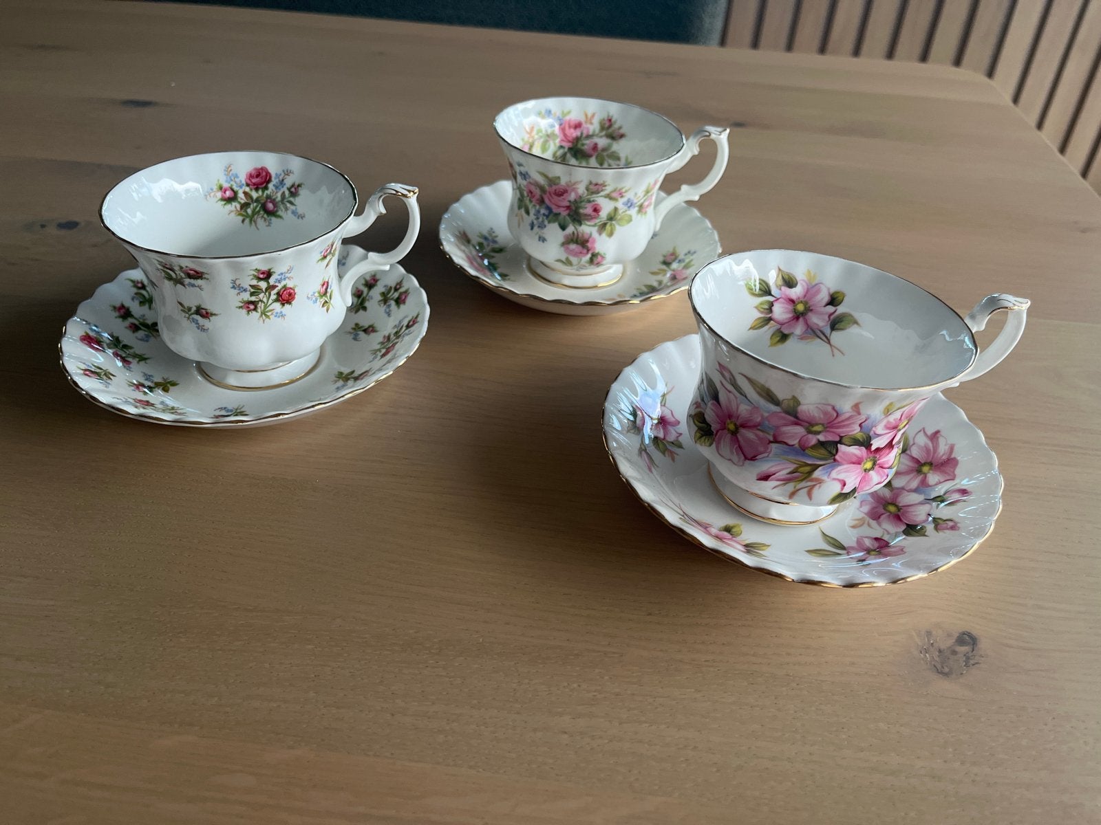 Set van 3 Royal Albert theekopjes met schotels, Antiek en Kunst, Ophalen