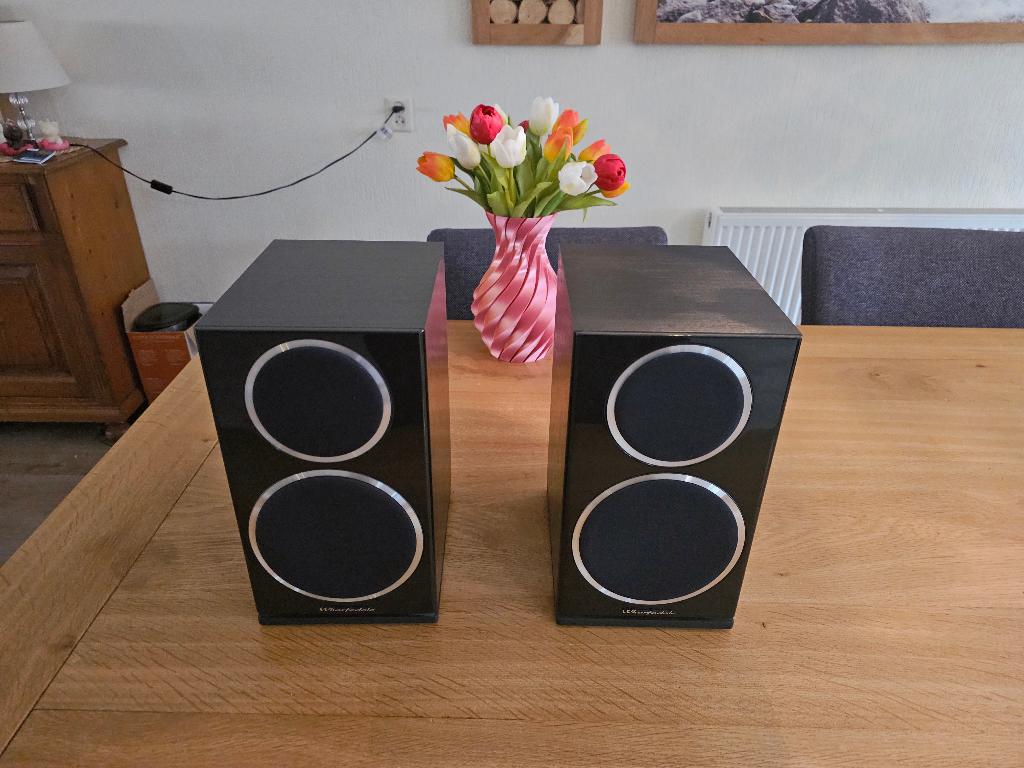 Wharfedale Diamond 220 in goede staat, Audio, Tv en Foto, Luidsprekers, Zo goed als nieuw, Front, Rear of Stereo speakers, 60 tot 120 watt
