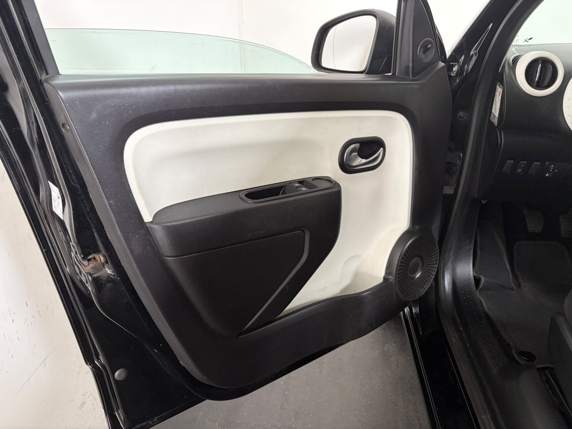 Renault Twingo 1.0 SCe Expression (bj 2015), Auto's, Renault, Gebruikt, Euro 6, 840 kg, 4 stoelen