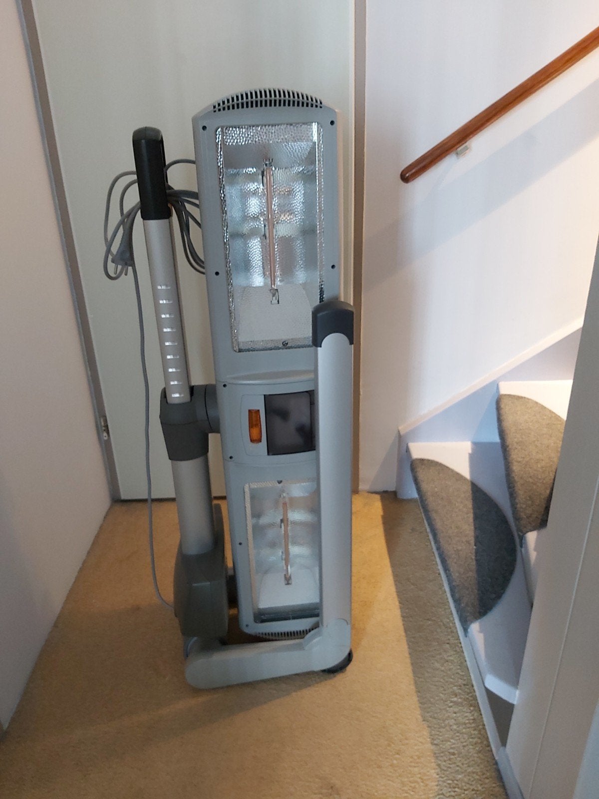 Philips Innergize HB935 - Zonnebank/Gezichtsbruiner, Ophalen, Gebruikt, Zonnebank enkelzijdig, Minder dan 10 lampen