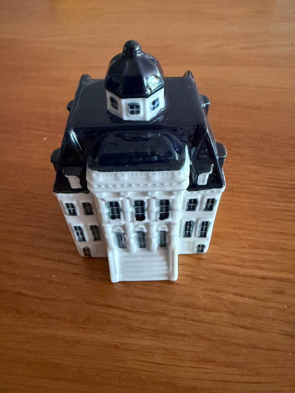 KLM Huisje 100 - Jubileum uitgave, Verzenden, Zo goed als nieuw