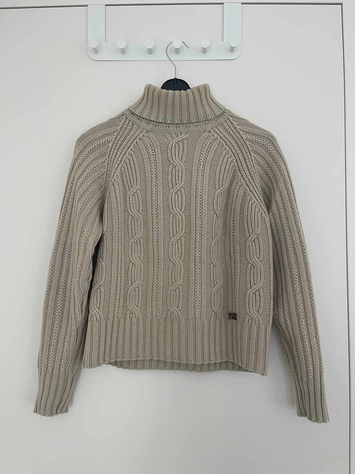 Napapijri kabeltrui beige maat M, Ophalen of Verzenden, Zo goed als nieuw, Maat 38/40 (M), Beige