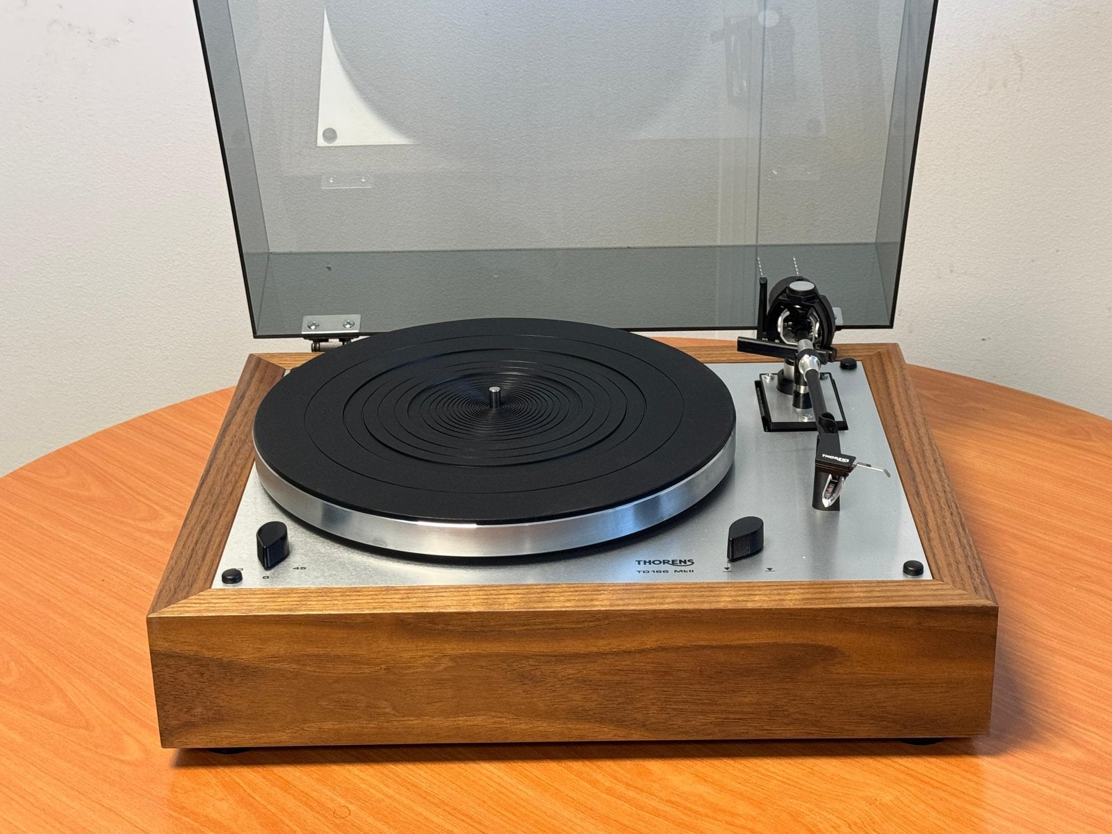 30% korting Thorens TD-166 mkII met nieuwe stofkap!, Ophalen, Refurbished, Platenspeler, Thorens