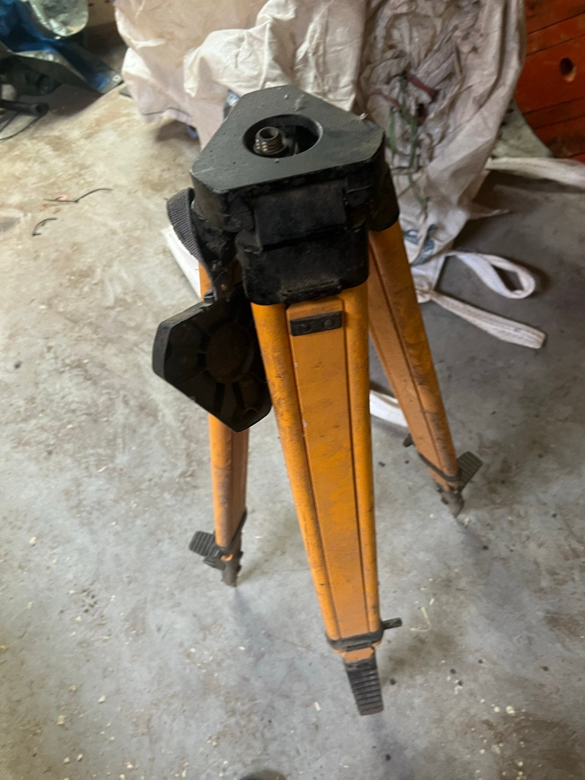 Driepoot voor meetinstrumenten bouw, Ophalen of Verzenden, Gebruikt, Toebehoren