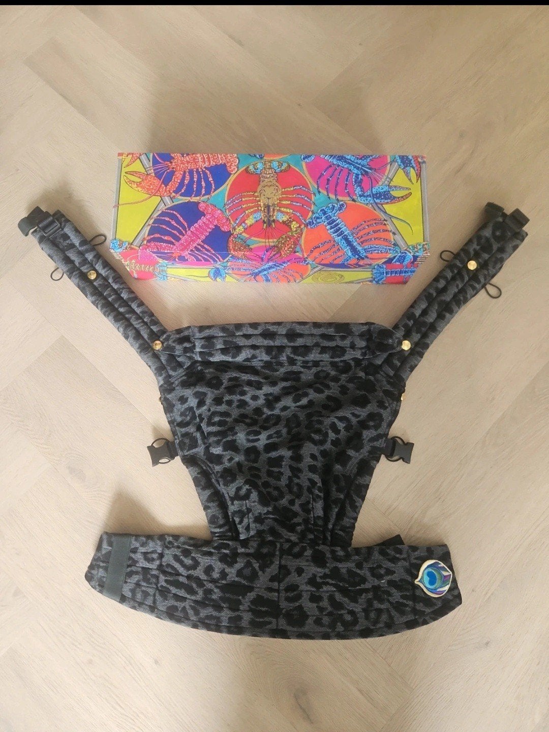 Artipoppe Draagzak Leopard - Zo goed als nieuw, Ophalen of Verzenden