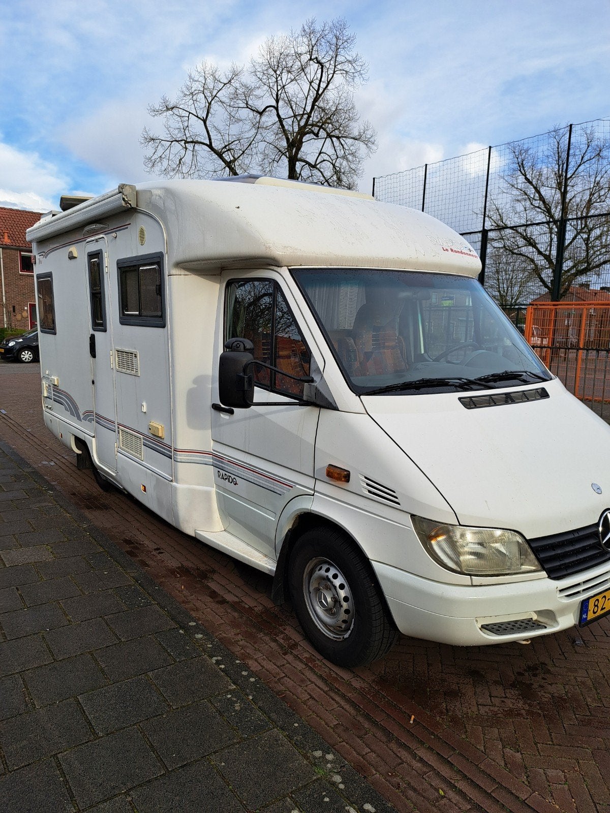 Rapido Le Randonneur Camper - Mercedes Airco zonnepanelen, Koelkast, Treinzit, Startonderbreker, 5 tot 6 meter