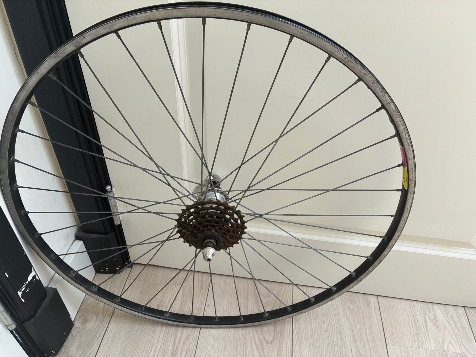 28 inch (700C) Achterwiel - Rigida velg - Shimano Alivio, Ophalen, Stadsfiets, Wiel
