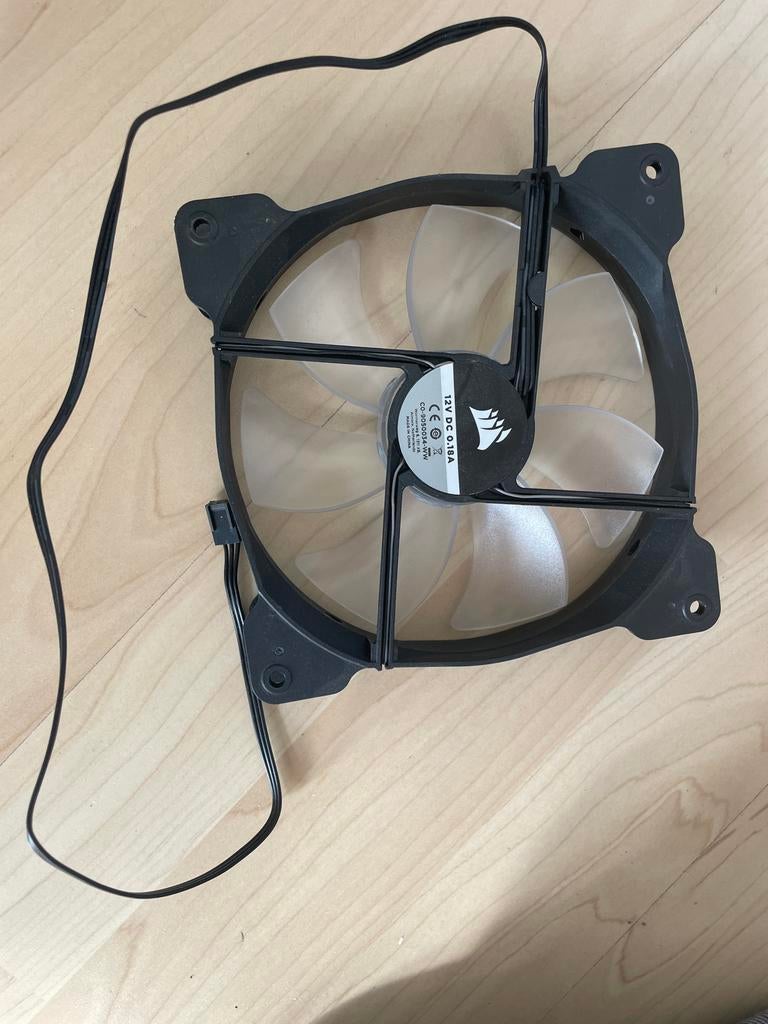 Corsair PC Ventilator - 12V DC 0.3A, Computers en Software, Computerkoelers, Ophalen, Gebruikt, Luchtkoeling