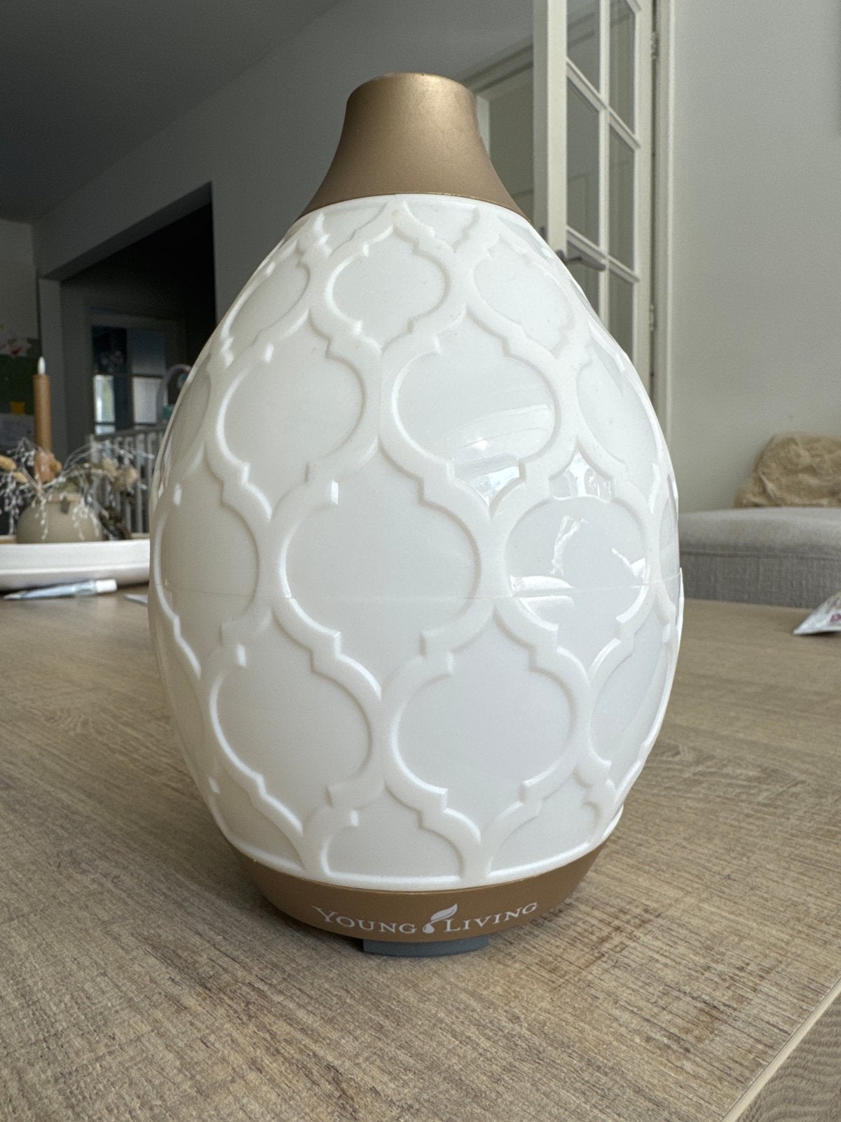 Young Living Desert Mist Diffuser - Wit/Goud, Kunststof, Ophalen of Verzenden, Zo goed als nieuw, Modern