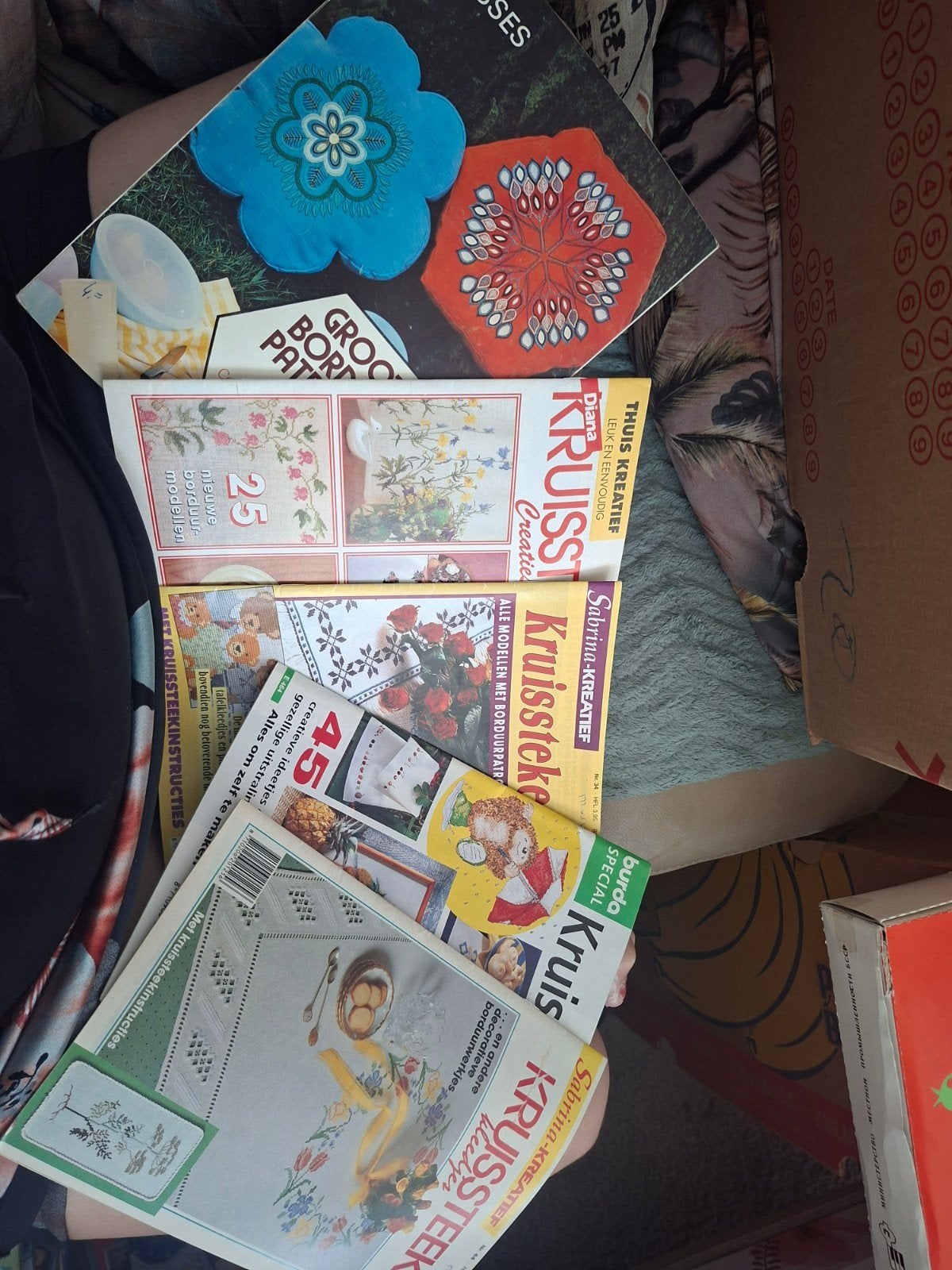 Borduur boekjes (4), Ophalen of Verzenden, Patroon