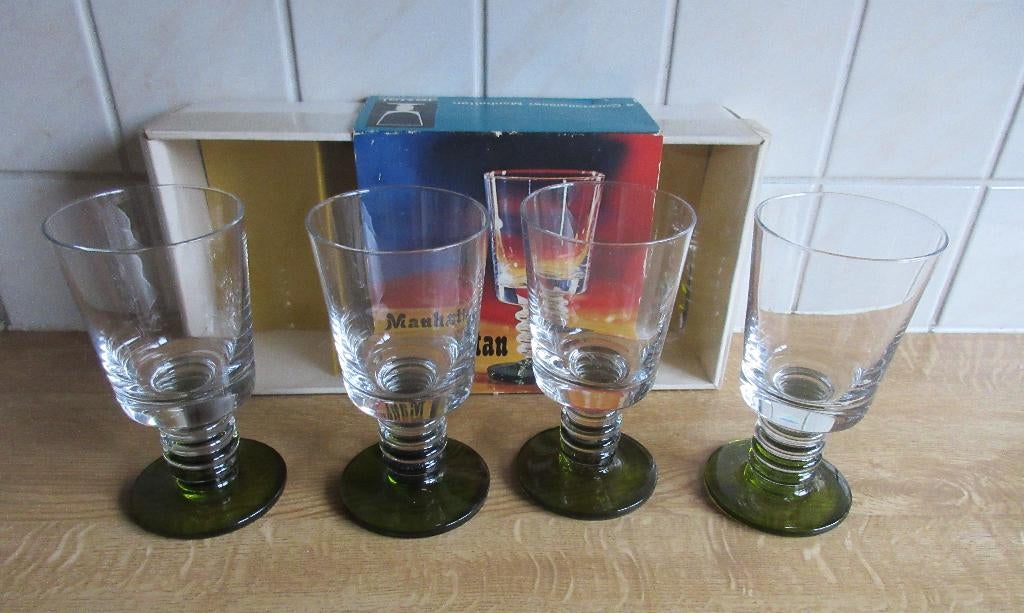 Manhattan cocktailglas Rastal retro vintage vier glas, Ophalen of Verzenden, Nieuw, Borrel- of Shotglas