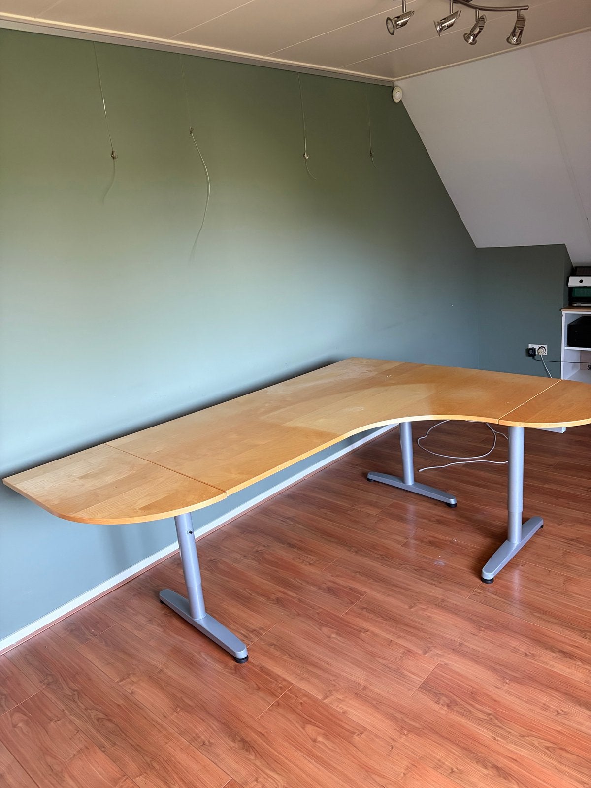 IKEA bureau in hoogte verstelbaar en demontabel, Ophalen, Demontabel, Gebruikt, Spaanplaat of MDF