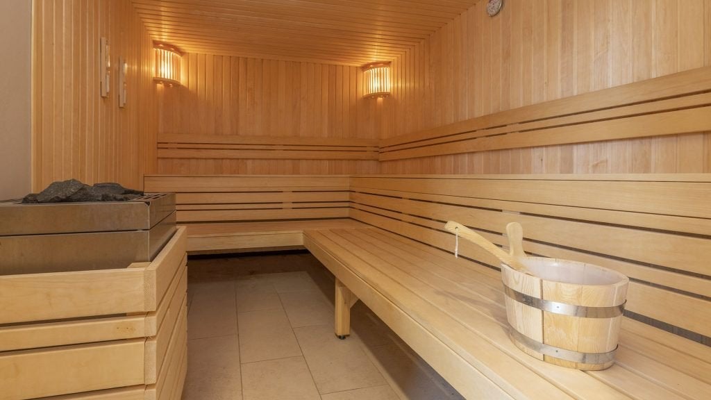 Sauna bon BLUE Wellness dagentree keuze 4 locatie voor 2 p., Verzenden, Nieuw, Complete sauna