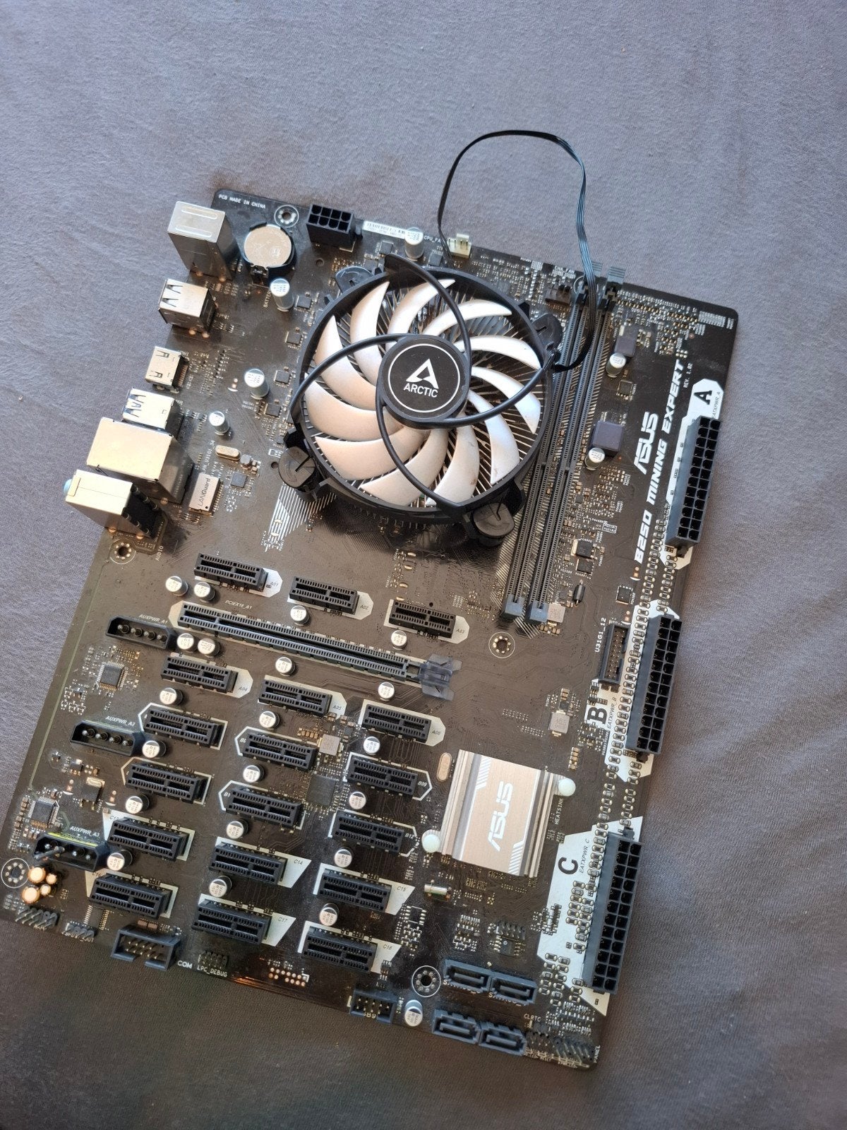 ASUS B250 Mining Expert Moederbord - Perfect voor Mining, Computers en Software, Moederborden, Ophalen, Gebruikt, LGA1151, DDR4