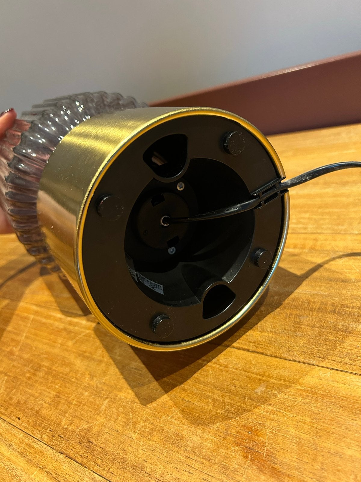 IKEA Tafellamp met Geribbeld Glas en Gouden Voet, Ophalen, Inclusief lichtbron, Grijs, IKEA
