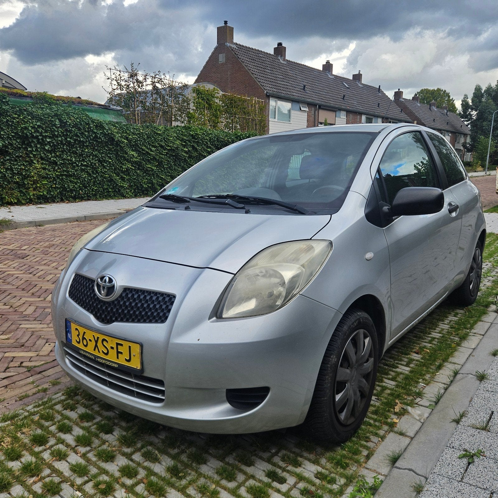 Toyota Yaris, grijs, 3d,, Particulier, Te koop