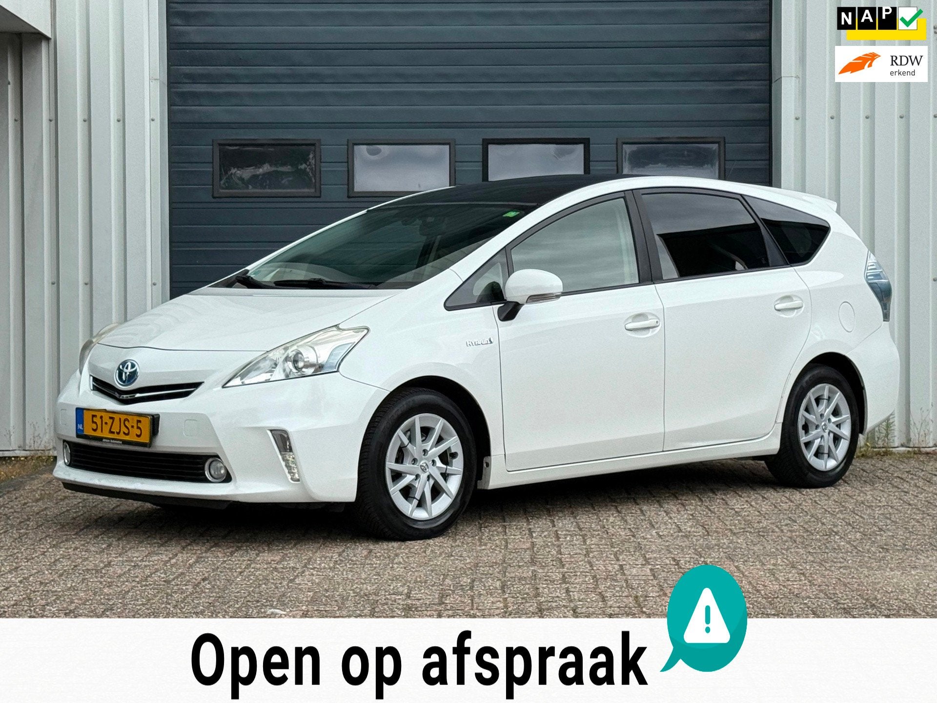 Toyota Prius Wagon 1.8 Aspiration 96g PANO / NAVI / LEER, Auto's, Euro 5, Gebruikt, 4 cilinders, 7 stoelen