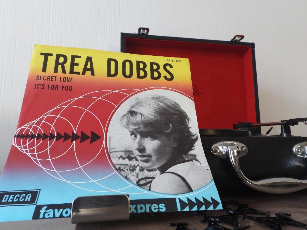 Trea Dobbs – Secret Love -  It's For You 1964 nl, Ophalen of Verzenden, Gebruikt, Pop, Single