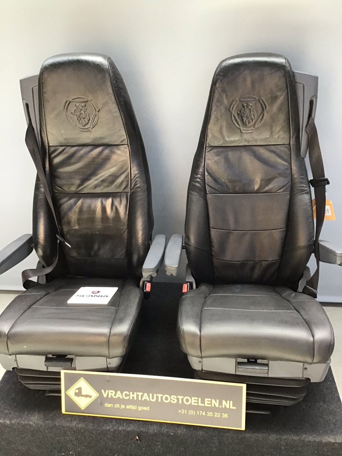 Set Scania King of the Road leren stoelen zeer fraai, Ophalen of Verzenden, Nieuw, Scania