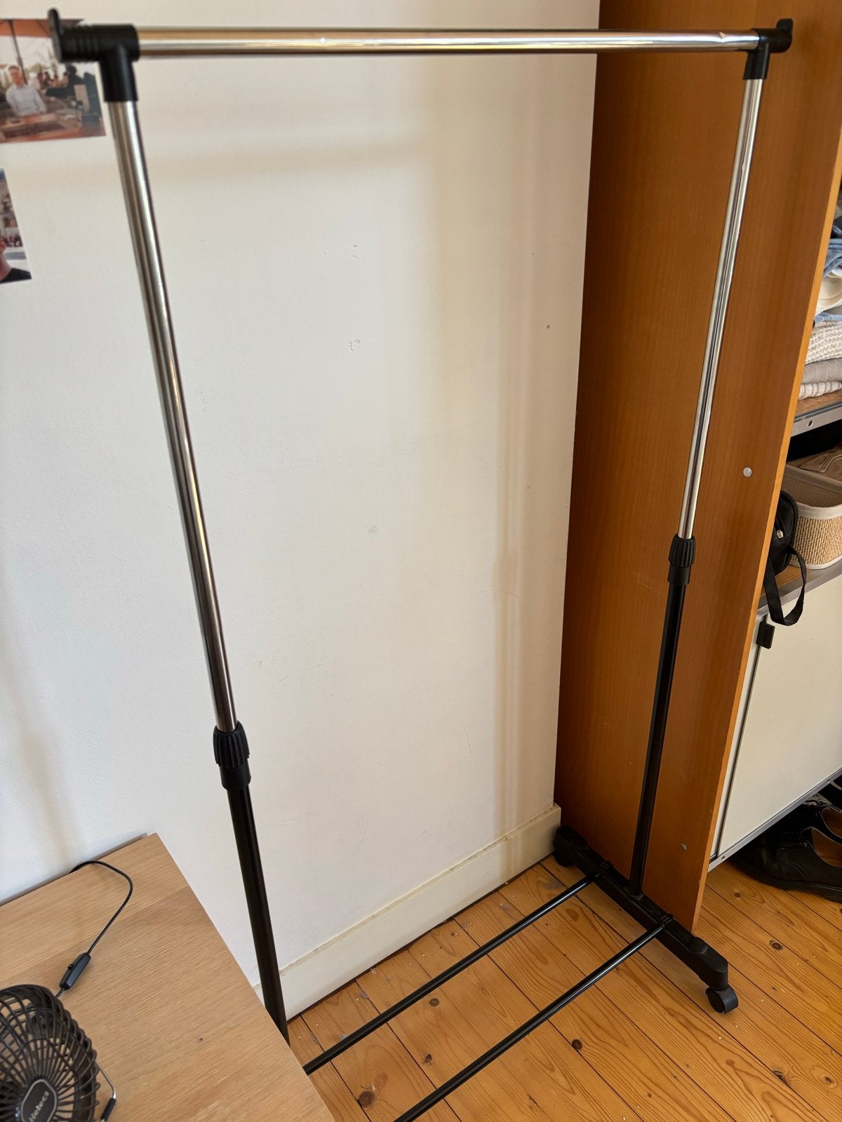 Verstelbaar kledingrek met wielen - 93cm-152cm, Kleding | Dames, Kledingrekken, Ophalen, Met wielen, Gebruikt