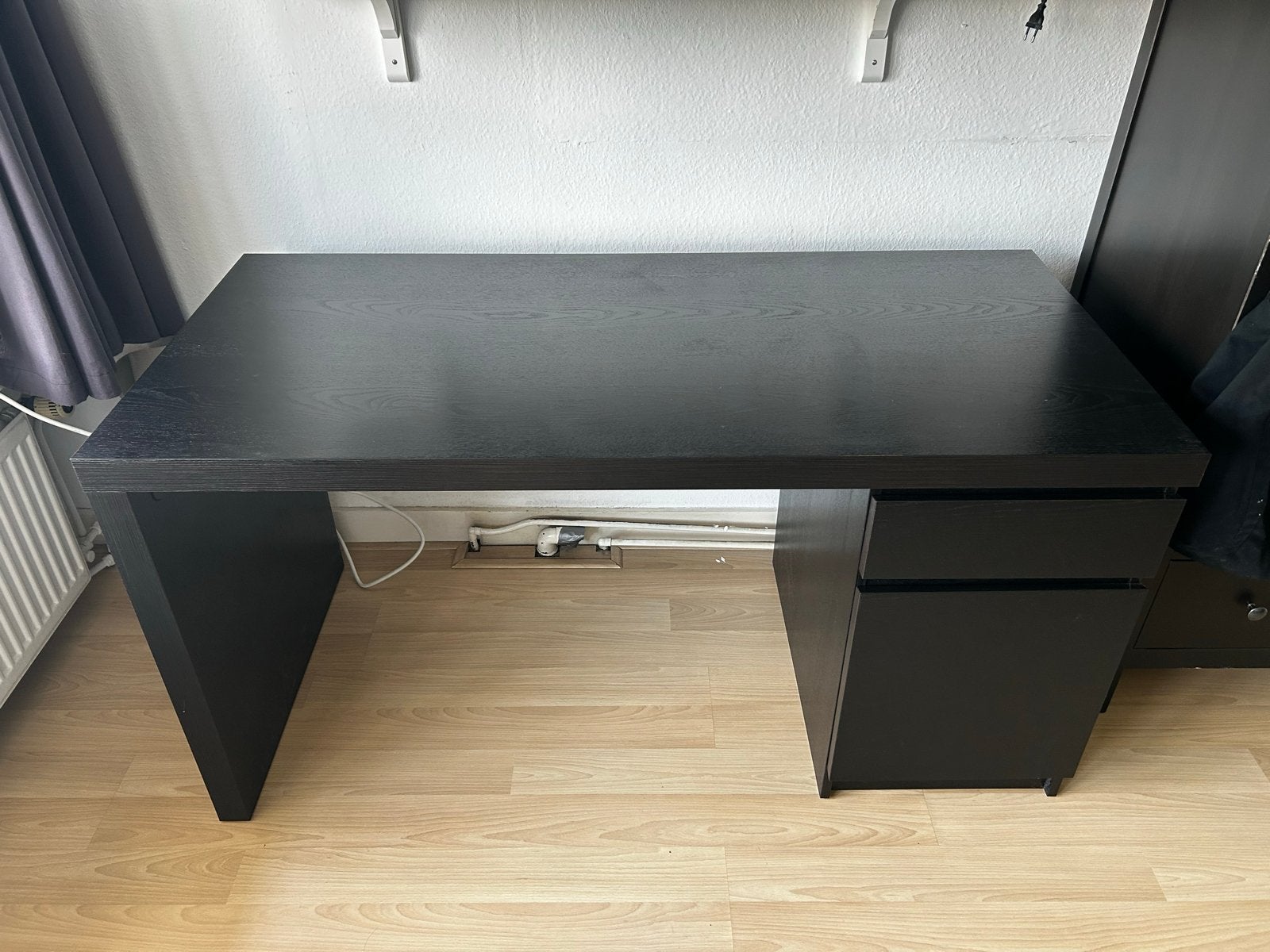 Zwart IKEA Malm bureau met lades, Huis en Inrichting, Ophalen, Zwart, Gebruikt, Met lades