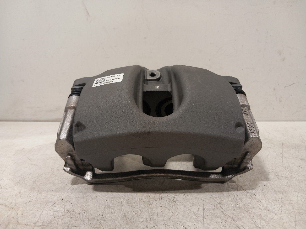 Remklauw links voor Tesla Model, Onderdelen@venauto.nl, Van der Ven Autorecycling B.V., Gebruikt, Ettenseweg 76, 4706 PB Roosendaal, The Netherlands