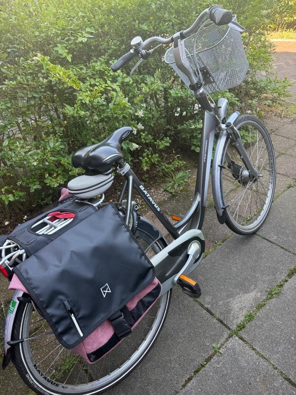 Batavus Intermezzo Damesfiets met Mand en Fietstassen, Fietsen en Brommers, Ophalen, Velgrem, Versnellingen, Batavus