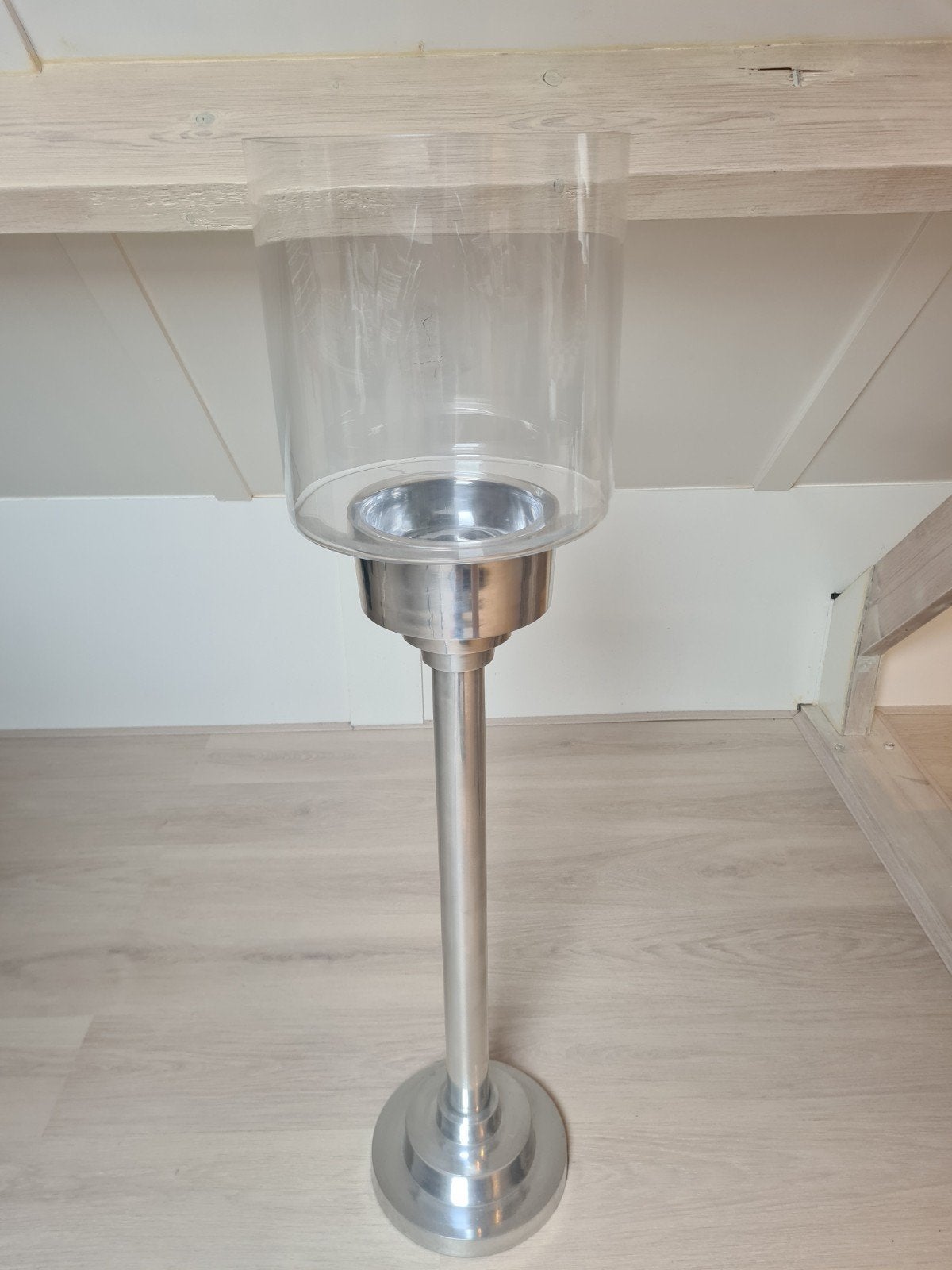 Chrome sierstandaard met glazen vaas, Ophalen, Gebruikt, Modern, Glas